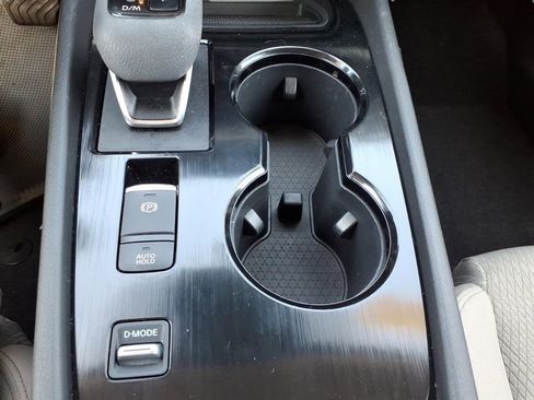 Used 2025 Nissan Rogue SV FWD image 22