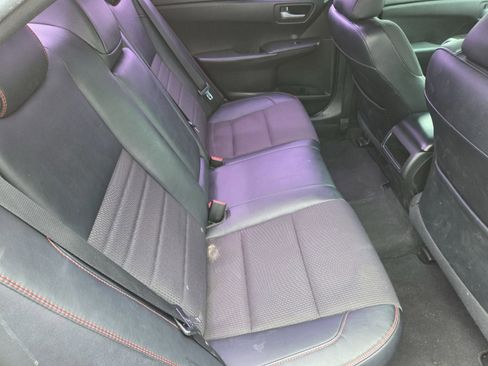 Used 2016 Toyota Camry SE image 13