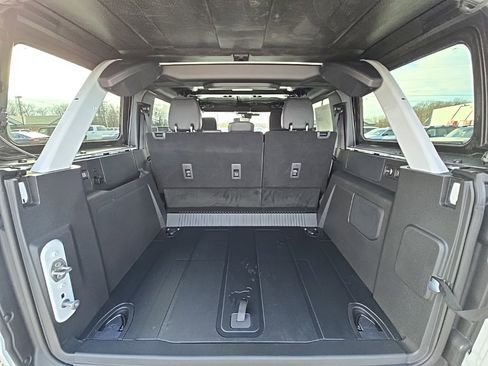 New 2025 Ford Bronco Badlands image 35