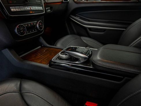 Used 2018 Mercedes-Benz GLS 550 4MATIC image 23