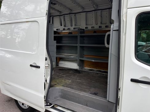 Used 2014 Nissan NV 2500 SV w/ Technology Package RWD image 19