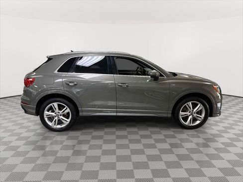 Used 2020 Audi Q3 2.0T Premium AWD/4WD image 2