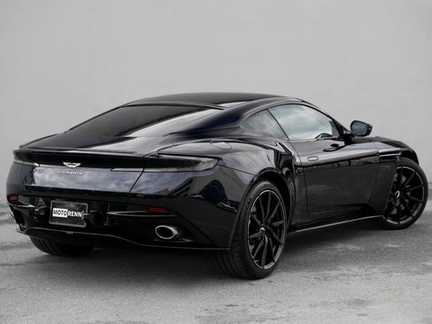 Used 2018 Aston Martin DB11 V12 image 3