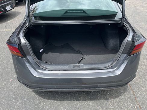 Used 2025 Nissan Altima 2.5 SV FWD image 26