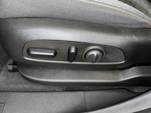 Certified 2024 Chevrolet Equinox LT image 3