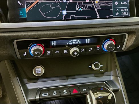 Used 2020 Audi Q3 2.0T Premium Plus w/ Premium Plus Package image 24