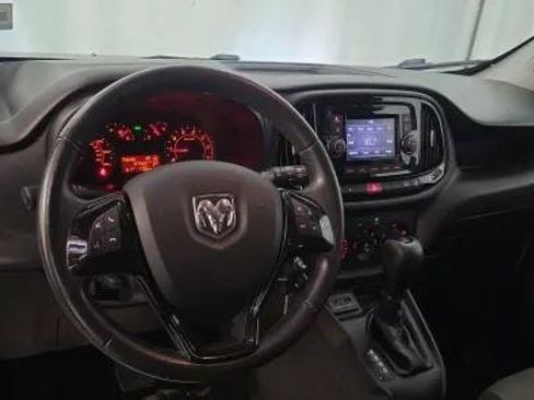 Used 2018 RAM ProMaster City Tradesman SLT FWD image 4