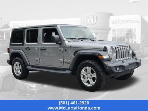 Used 2018 Jeep Wrangler Unlimited Sport S AWD/4WD image 4