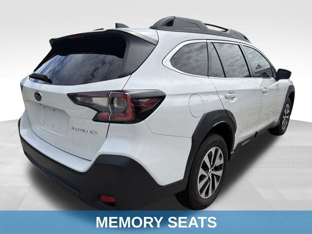 Used 2024 Subaru Outback Premium AWD/4WD image 17