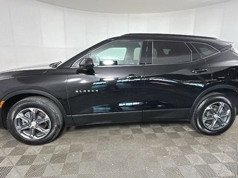 Used 2024 Chevrolet Blazer LT w/ Convenience Package FWD image 6