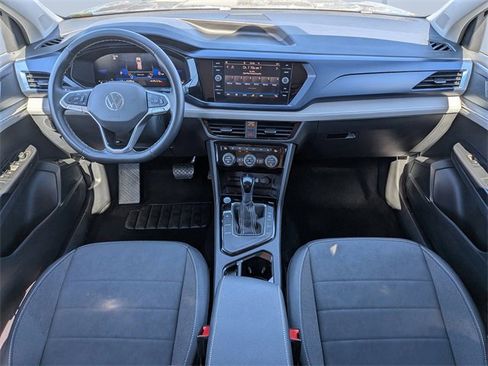 Certified 2024 Volkswagen Taos SE image 15