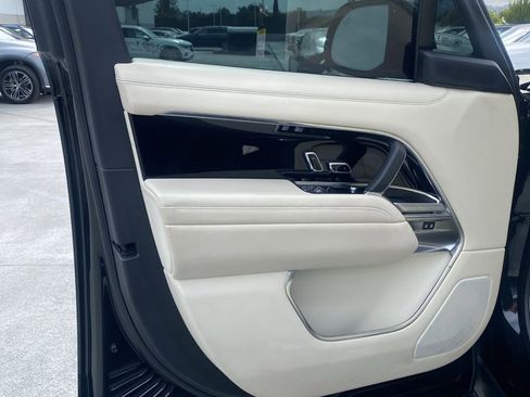 Used 2023 Land Rover Range Rover Long Wheelbase Autobiography AWD/4WD image 9