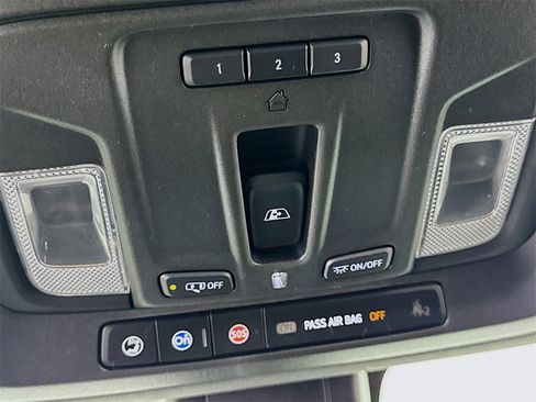 Used 2019 GMC Sierra 1500 AT4 w/ Off Road Performance Package image 22