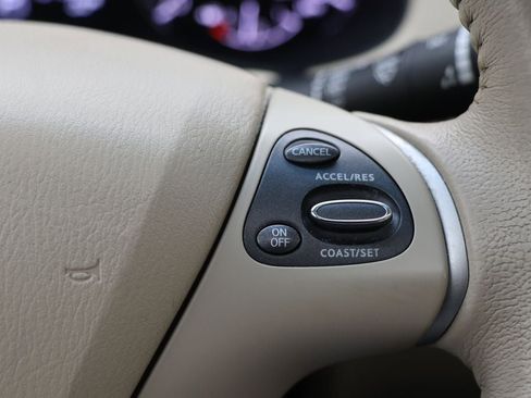 Used 2015 Nissan Pathfinder SL w/ SL Premium Package image 24