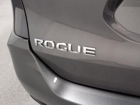 Used 2019 Nissan Rogue image 13