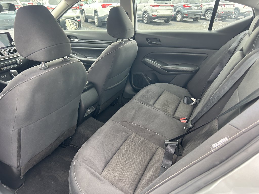 Used 2024 Nissan Altima 2.5 SV FWD image 29