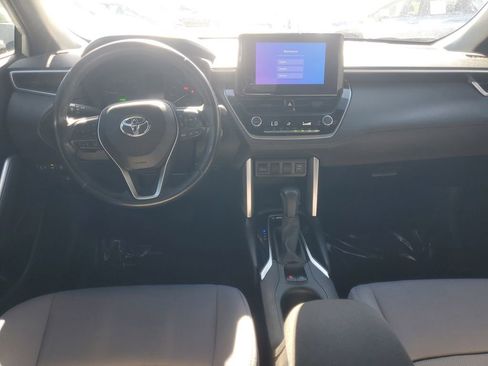 Certified 2023 Toyota Corolla Cross SE image 14