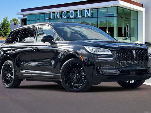 Used 2025 Lincoln Corsair Grand Touring w/ Equipment Group 302A image 2