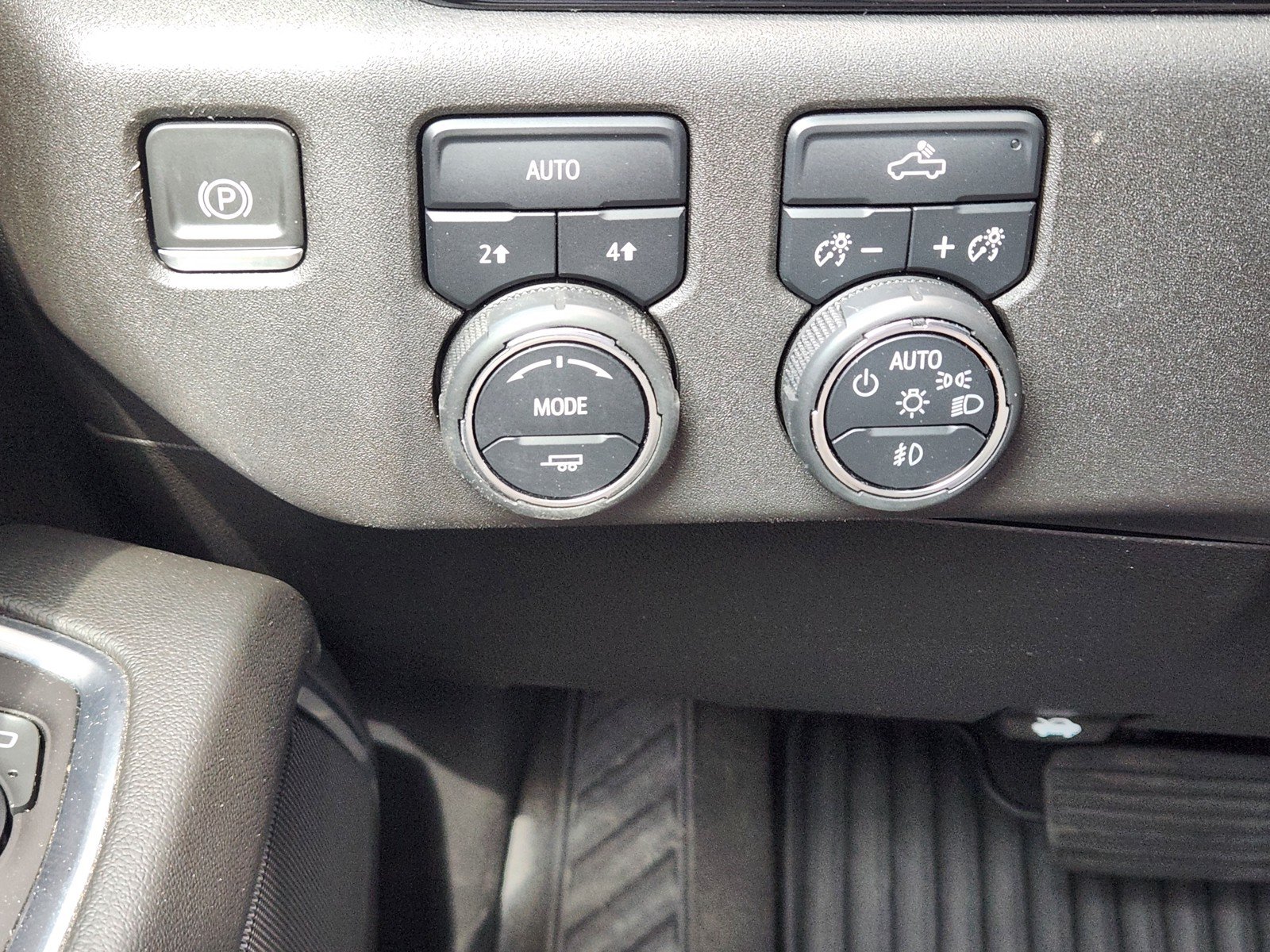 Used 2022 Chevrolet Silverado 1500 RST AWD/4WD image 18