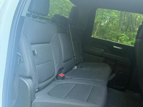 Used 2023 Chevrolet Silverado 2500 Custom w/ Custom Value Package AWD/4WD image 9