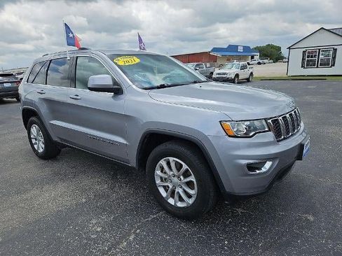 Used 2021 Jeep Grand Cherokee Laredo RWD image 10