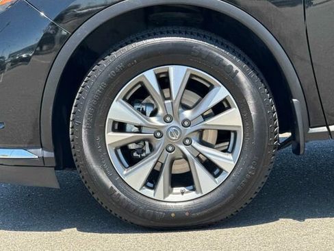 Used 2017 Nissan Murano S w/ Navigation Package AWD/4WD image 25