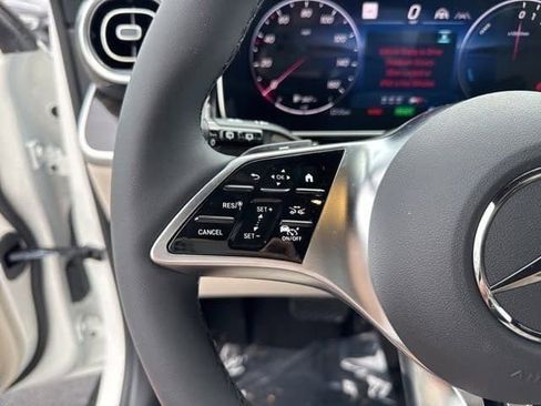 New 2025 Mercedes-Benz GLC 350e 4MATIC image 13