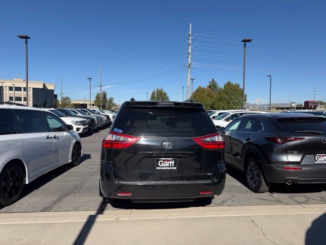 Used 2020 Toyota Sienna XLE FWD image 10