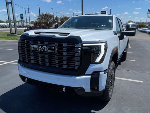 New 2026 GMC Sierra 2500 Denali Ultimate AWD/4WD image 5