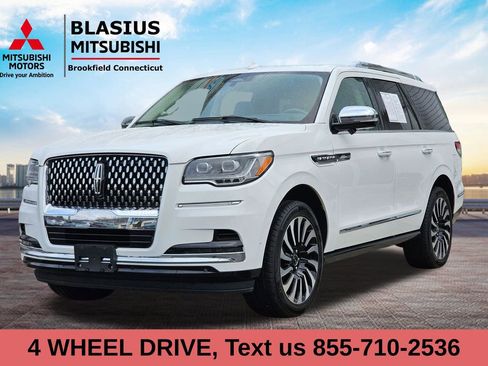 Used 2022 Lincoln Navigator Black Label image 4