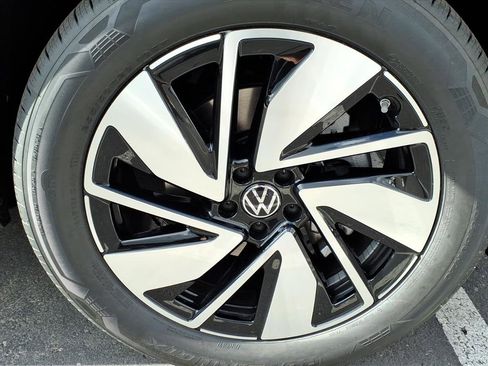 New 2026 Volkswagen Atlas SE image 20