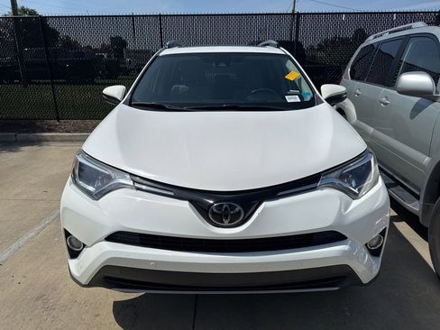 Used 2017 Toyota RAV4 XLE FWD image 3