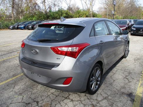 Used 2016 Hyundai Elantra GT FWD image 3