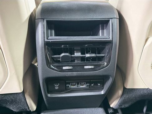Used 2023 Jeep Grand Cherokee Limited AWD/4WD image 28