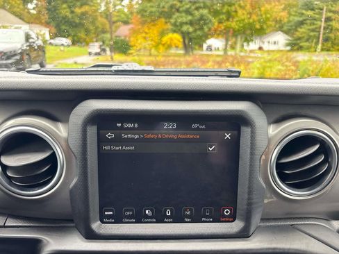 Used 2020 Jeep Wrangler Unlimited Sahara w/ Uconnect 4C Nav & Sound Group image 25