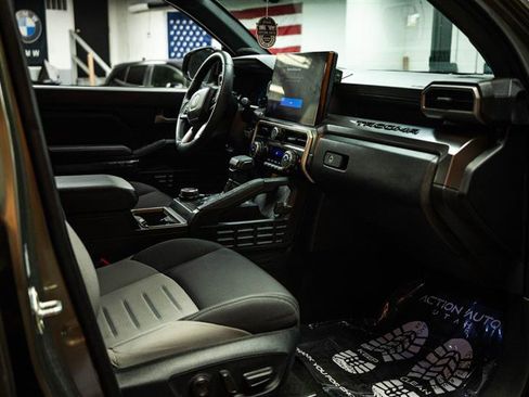 Used 2024 Toyota Tacoma TRD Sport w/ TRD Sport Upgrade Package image 12