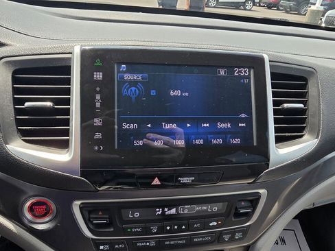 Used 2016 Honda Pilot EX image 16