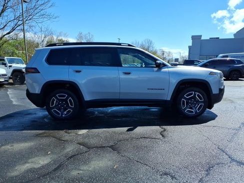 New 2026 Jeep Cherokee Laredo AWD/4WD image 2