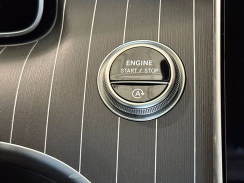 New 2025 Mercedes-Benz C 300 4MATIC Sedan image 27