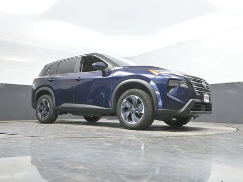Used 2024 Nissan Rogue SV FWD image 46