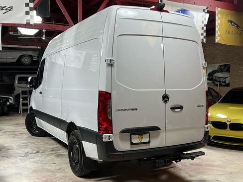Used 2025 Mercedes-Benz Sprinter 2500 image 6