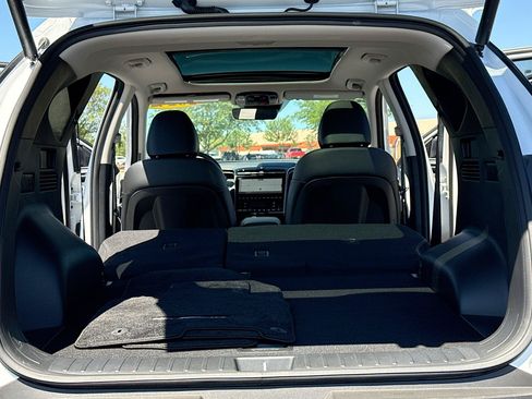 Certified 2024 Hyundai Tucson Limited AWD/4WD image 7
