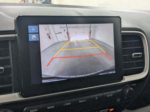 Used 2023 Hyundai Venue SEL FWD image 18