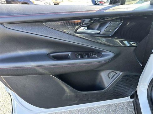 Certified 2024 Chevrolet Blazer EV RS image 18