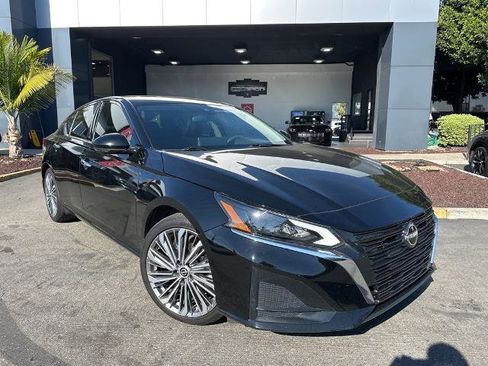 Certified 2023 Nissan Altima 2.5 SL FWD image 1