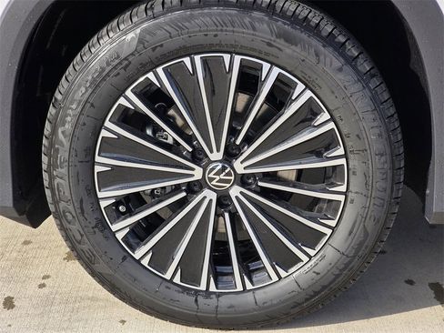New 2026 Volkswagen Tiguan S image 8