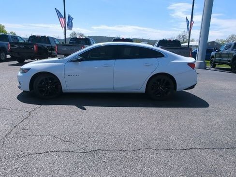 Used 2018 Chevrolet Malibu LT w/ Redline Edition image 6