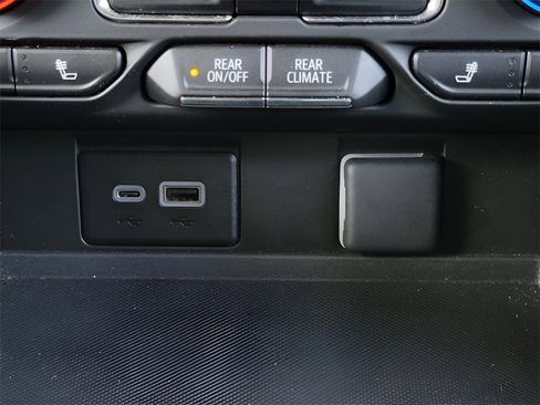 Used 2024 Chevrolet Tahoe LT image 28