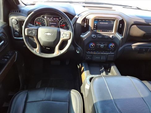 Used 2019 Chevrolet Silverado 1500 High Country w/ High Country Premium Package image 9