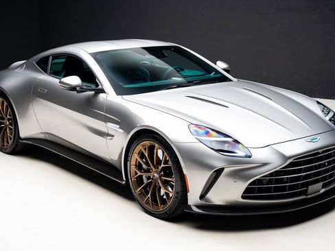 Used 2025 Aston Martin V8 Vantage Coupe RWD image 43